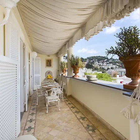 Apartamento Casa Raiola By Caprirooms *