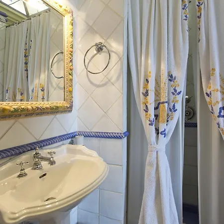 Casa Raiola By Caprirooms Appartement *