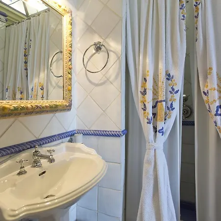 Casa Raiola By Caprirooms Apartment *